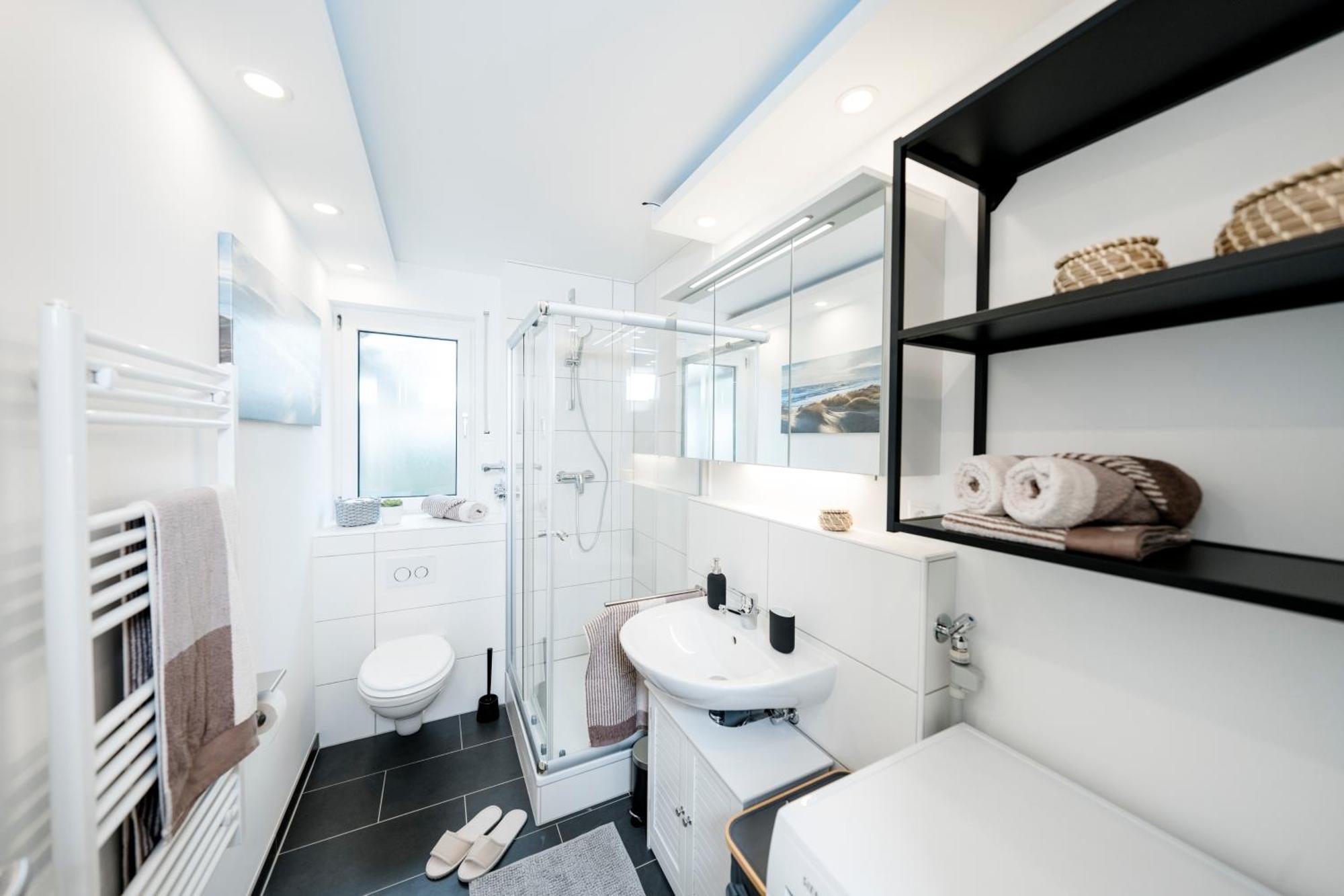 Bellabene Modernes Studio Apartment In Zentraler Lage Mit Terrasse, Parkplatz, Smarttv Пфорцхайм Екстериор снимка