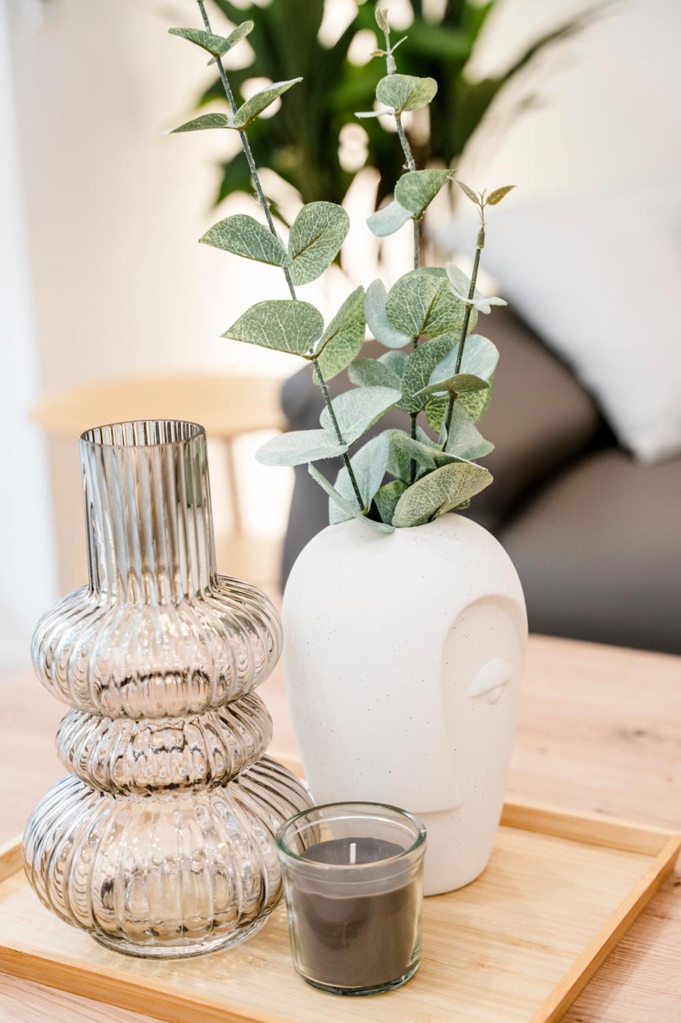 Bellabene Modernes Studio Apartment In Zentraler Lage Mit Terrasse, Parkplatz, Smarttv Пфорцхайм Екстериор снимка